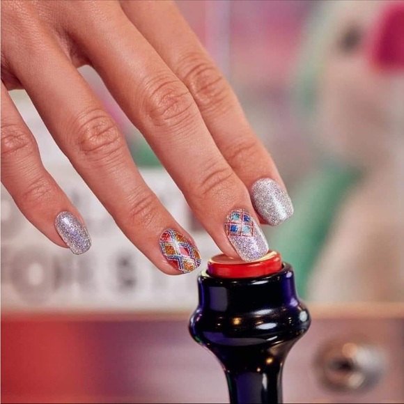 *Retired* Color Street: Pinball Queen | Arcade Silver Rainbow Diamonds Glitter - Picture 4 of 14